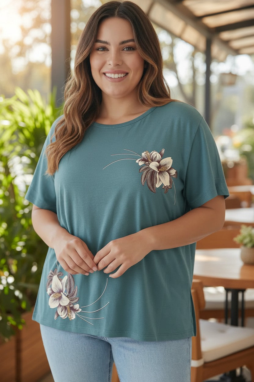 Tricou Teal Magnolia – Confort și Stil Azure Petals
