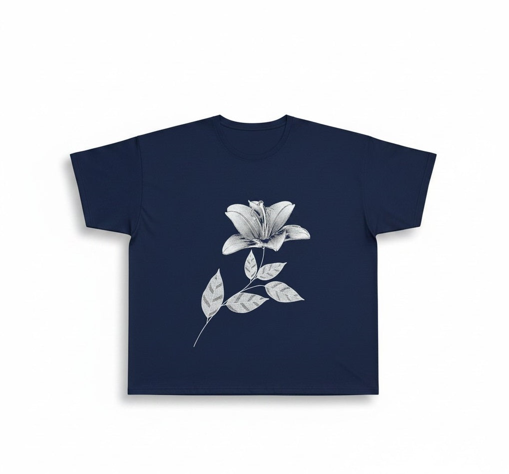 Tricou Midnight Lily – Confort și Stil Navy Grace
