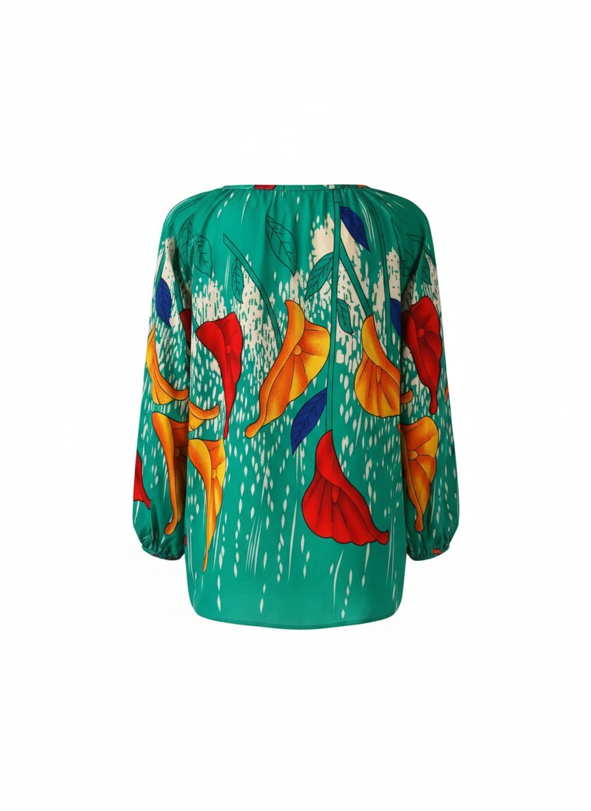 Bluză din rayon mătăsos cu croială peasant, șnur cu ciucuri si broderie florală unică