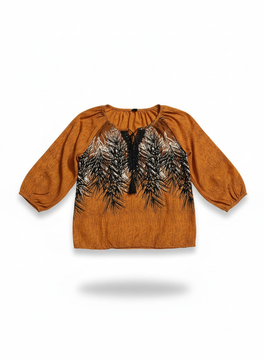 Bluză din rayon mătăsos cu croială peasant, șnur cu ciucuri si broderie florală unică