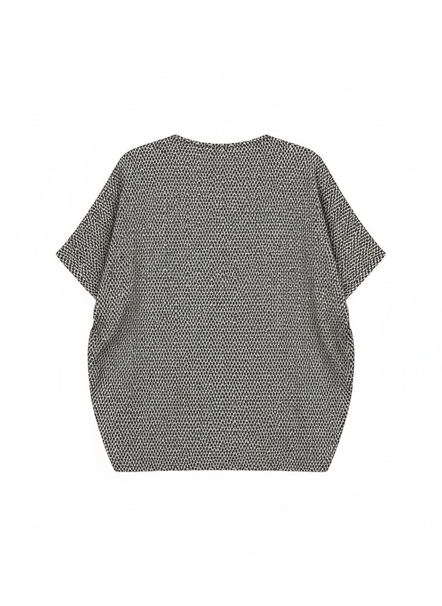 Bluza Urban Grid – Confort și Stil Neutral Harmony