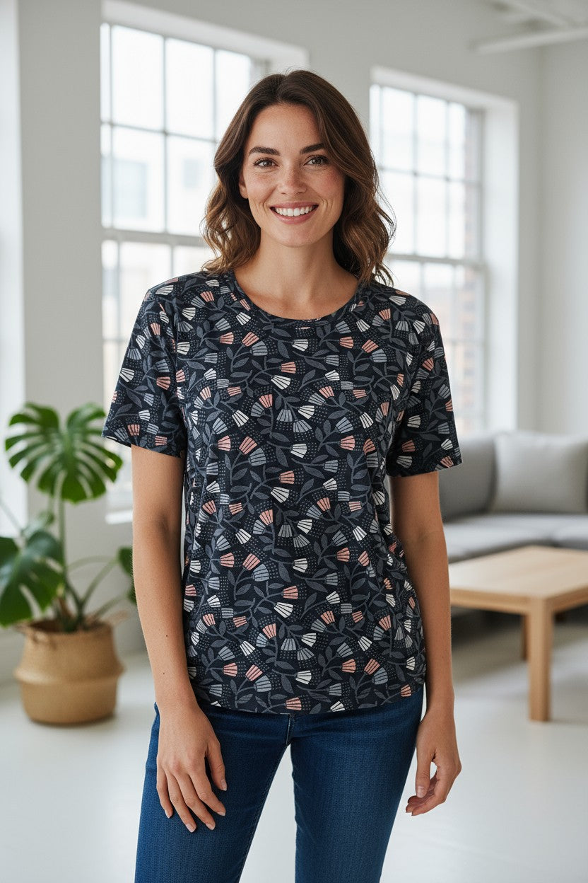 Bluză casual model floral stilizat croială confortabilă
