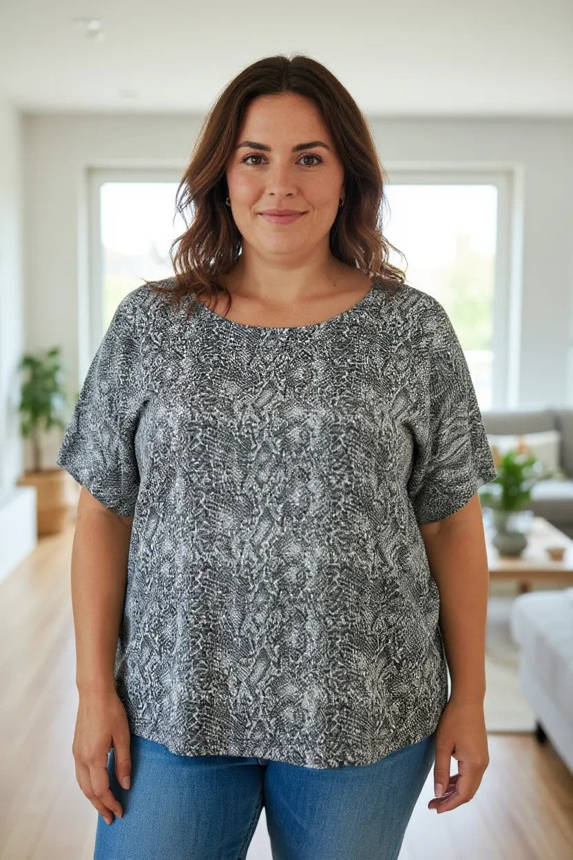 Bluza Sahara Snake – Confort și Stil Animal Print
